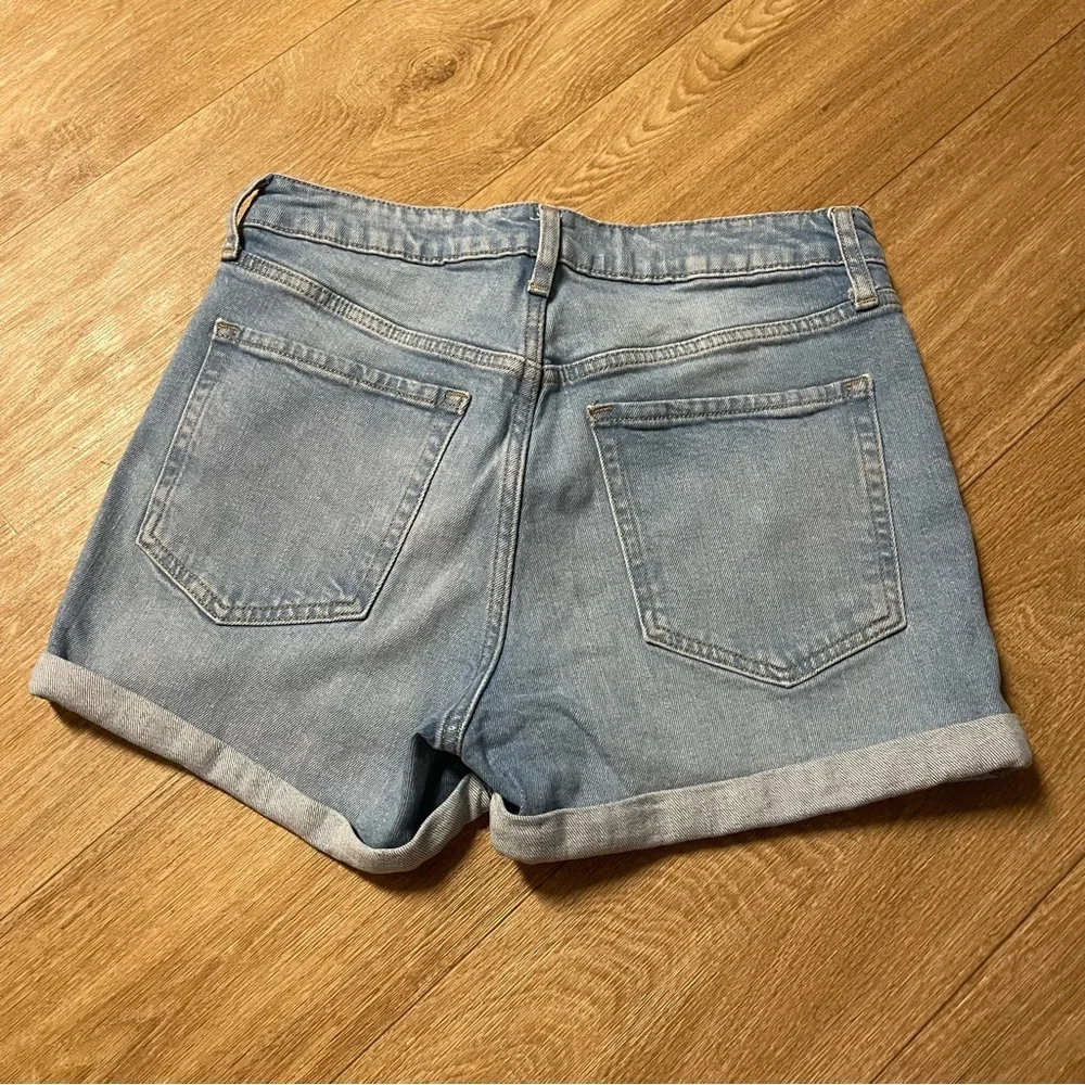 Light Wash Old Navy Denim Shorts - Picture 4 of 4